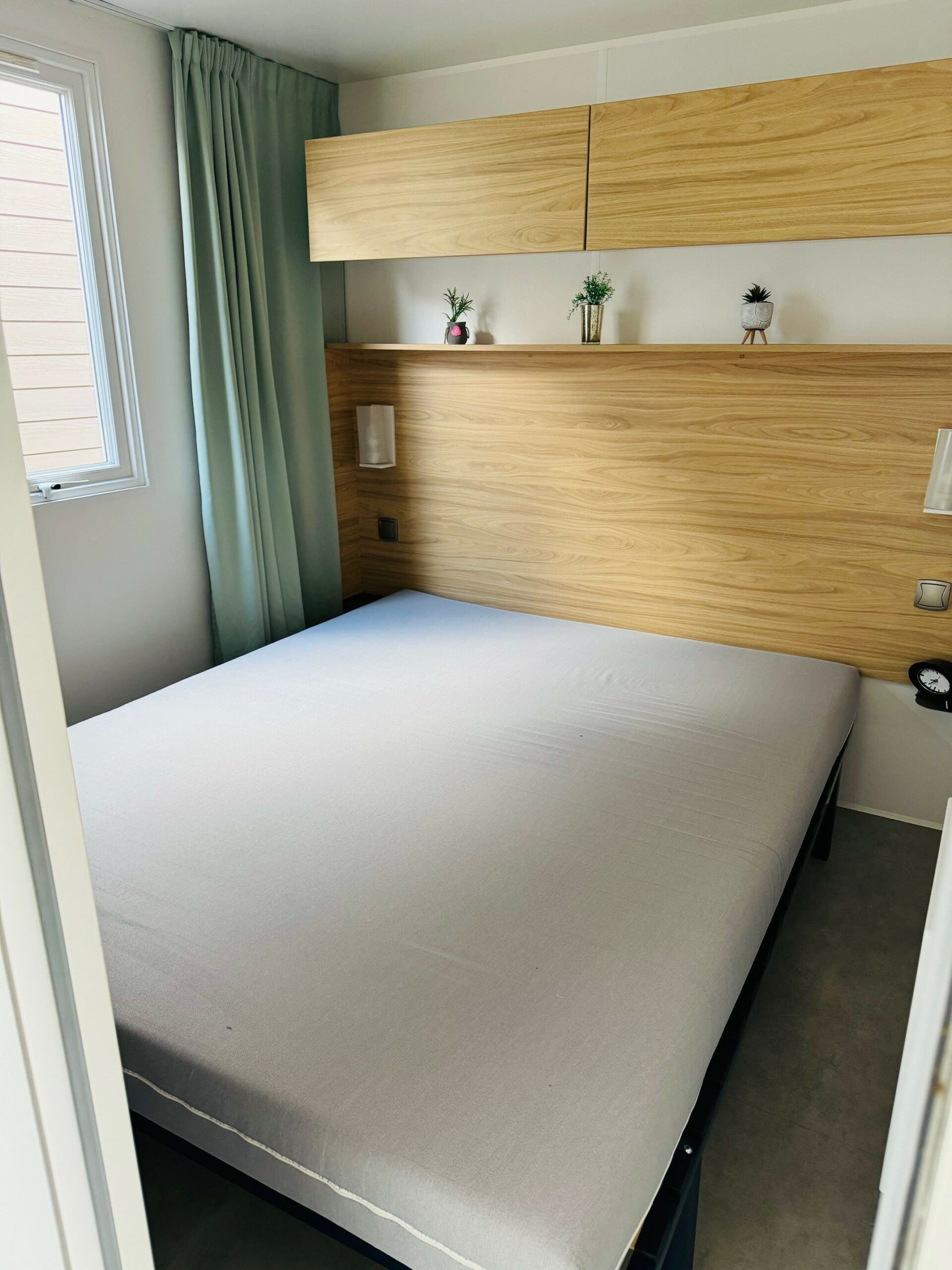 Mobile home 2 chambres, chambre parentale avec lit king size 160